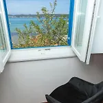 Seafront Apartament Pašman