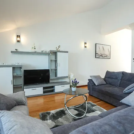 Apartman Seafront *