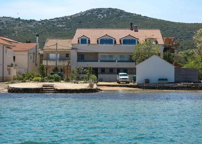 Seafront * Pašman